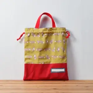 体操服袋（キツネたち、帆布レッド）