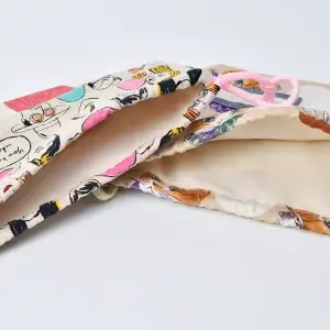 弁当袋（ファニーフェイス、帆布ラージストライプレッド）と（キャットパーティー）、裏地きなり