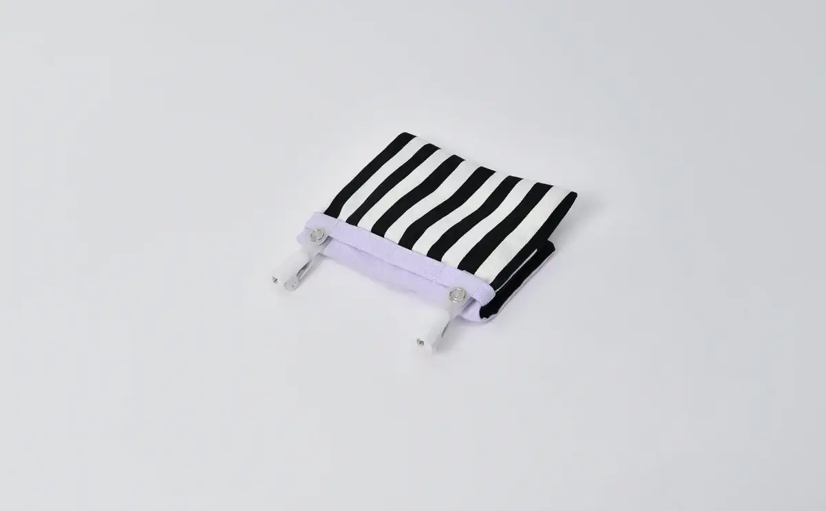 移動ポケット（帆布淡いラベンダー、ロンドンストライプ）背面部