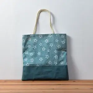 巾着袋カスタム品（星とデニム風の淡い青緑、帆布アクアマリン）