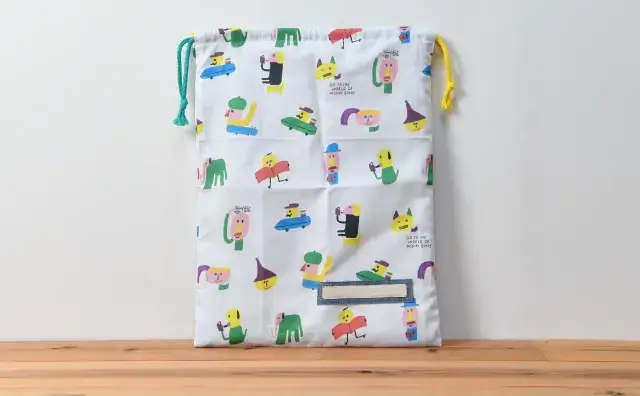 持ち込みの巾着袋カスタム品（お持ち込み生地、絵本の世界）