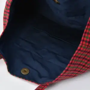 持ち込みの体操服袋（赤いカントリーチェック）別注品、裏地ネイビー