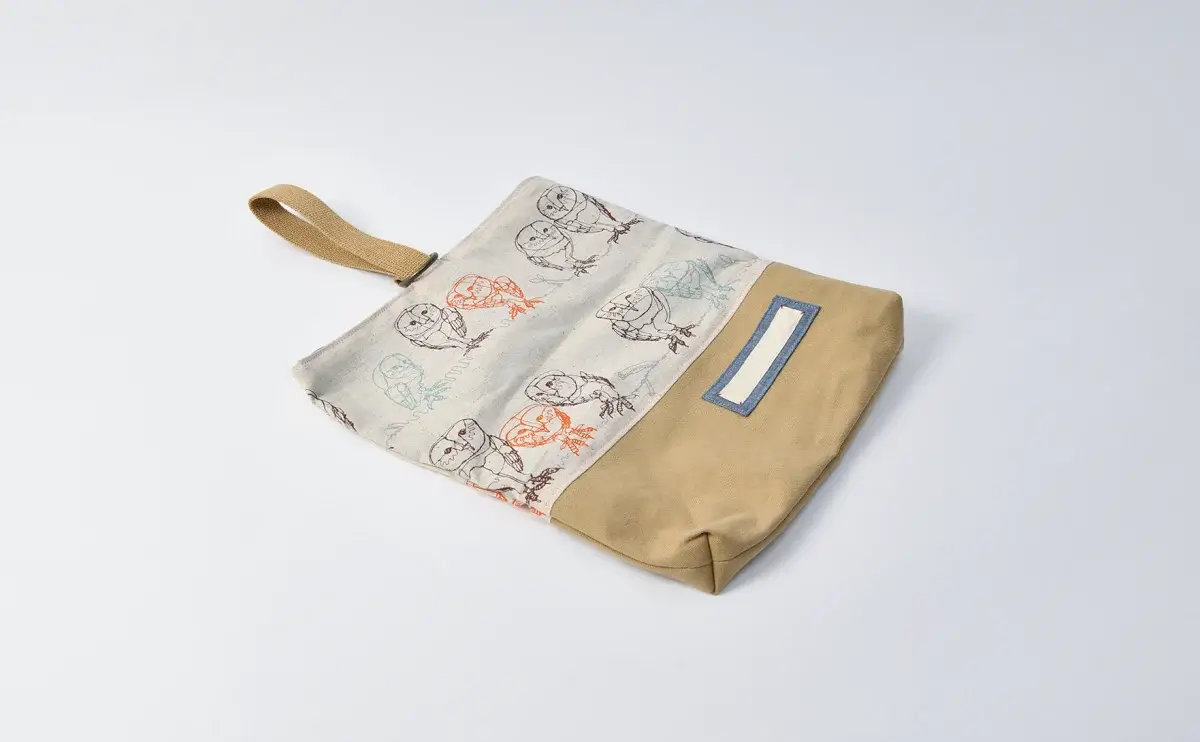 上履き入れ（ワイヤーフクロウ、帆布キャメル）全体