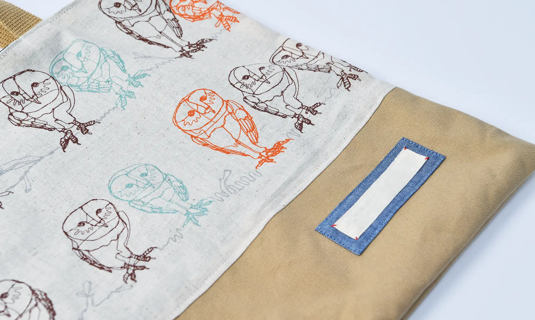 レッスンバッグ（ワイヤーフクロウ、帆布キャメル）ネームタグアップ