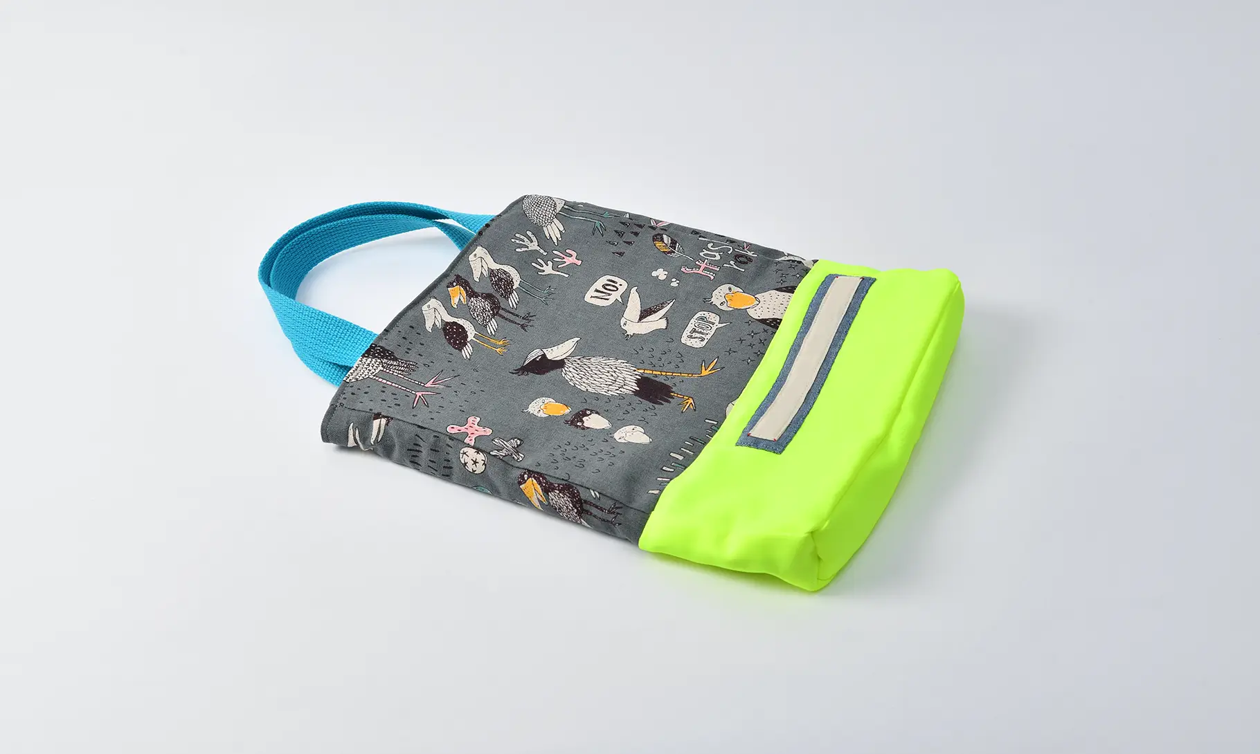 レッスンバッグを上履き入れとして(ハシビロコウグレー、無地蛍光イエロー)持ち手ライトブルー