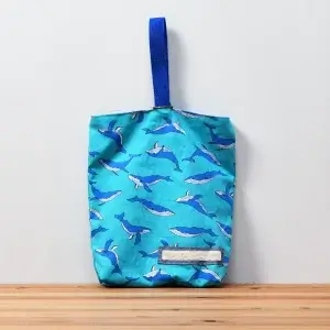 上履き入れ（クジラとライトブルー）