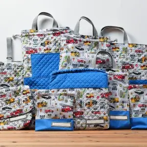 お持ち込みの入園グッズセット(お持ち込み生地 働く車、無地キルト青、無地青）