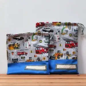 コップ袋、巾着袋(お持ち込み生地 働く車、無地キルト青、無地青）