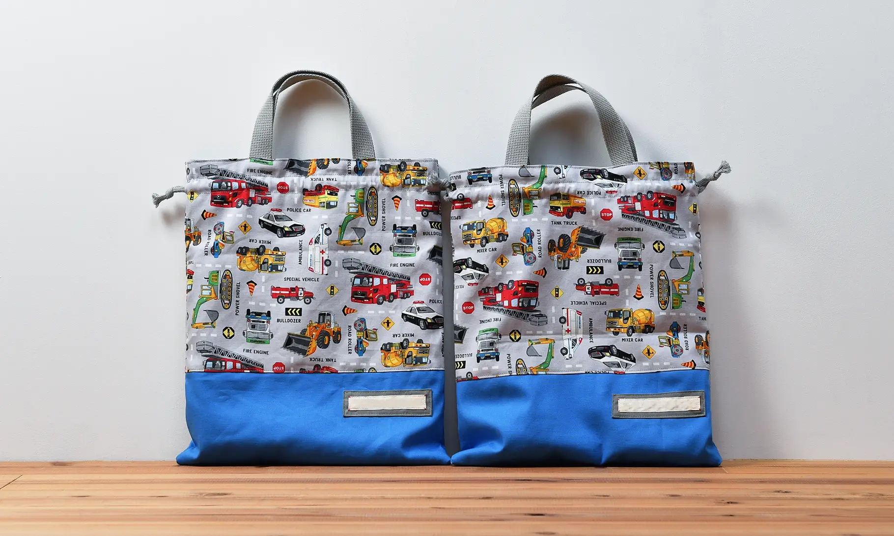 体操服袋(持ち込み生地 働く車、無地キルト青、無地青）2点