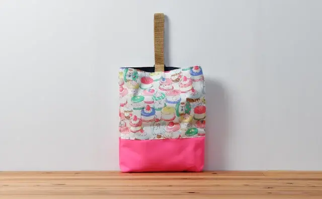 上履き入れ（動物たちとトゥンカロン、無地蛍光ピンク）