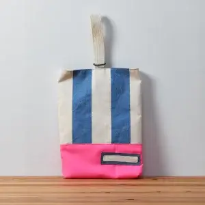 上履き入れ（帆布ラージストライプブルー、無地蛍光ピンク）