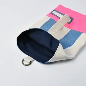 上履き入れ（帆布ラージストライプブルー、無地蛍光ピンク）裏地ネイビー