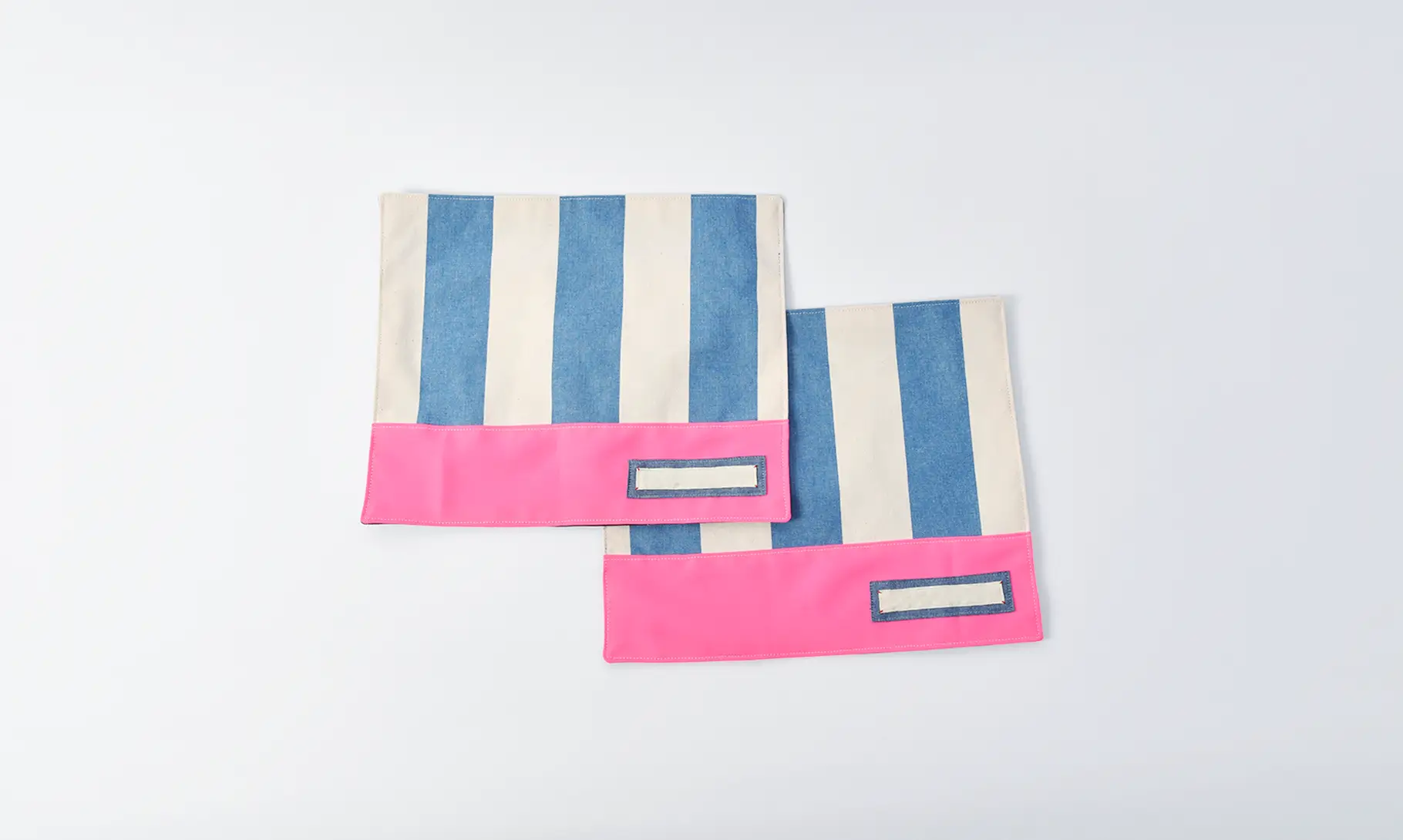 ランチョンマット（帆布ラージストライプブルー、無地蛍光ピンク）