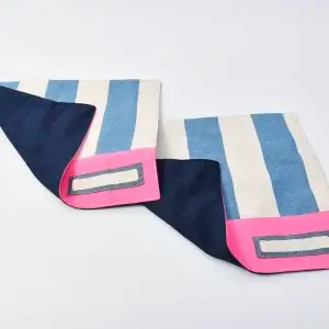 ランチョンマット（帆布ラージストライプブルー、無地蛍光ピンク）裏地ネイビー