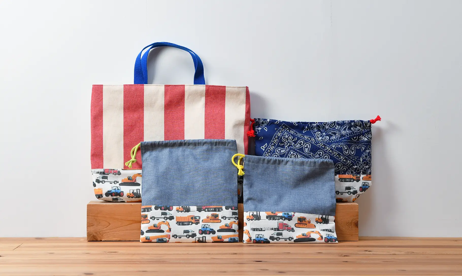 入園グッズセット(レッスンバッグ、巾着袋、弁当袋、他、計4点)